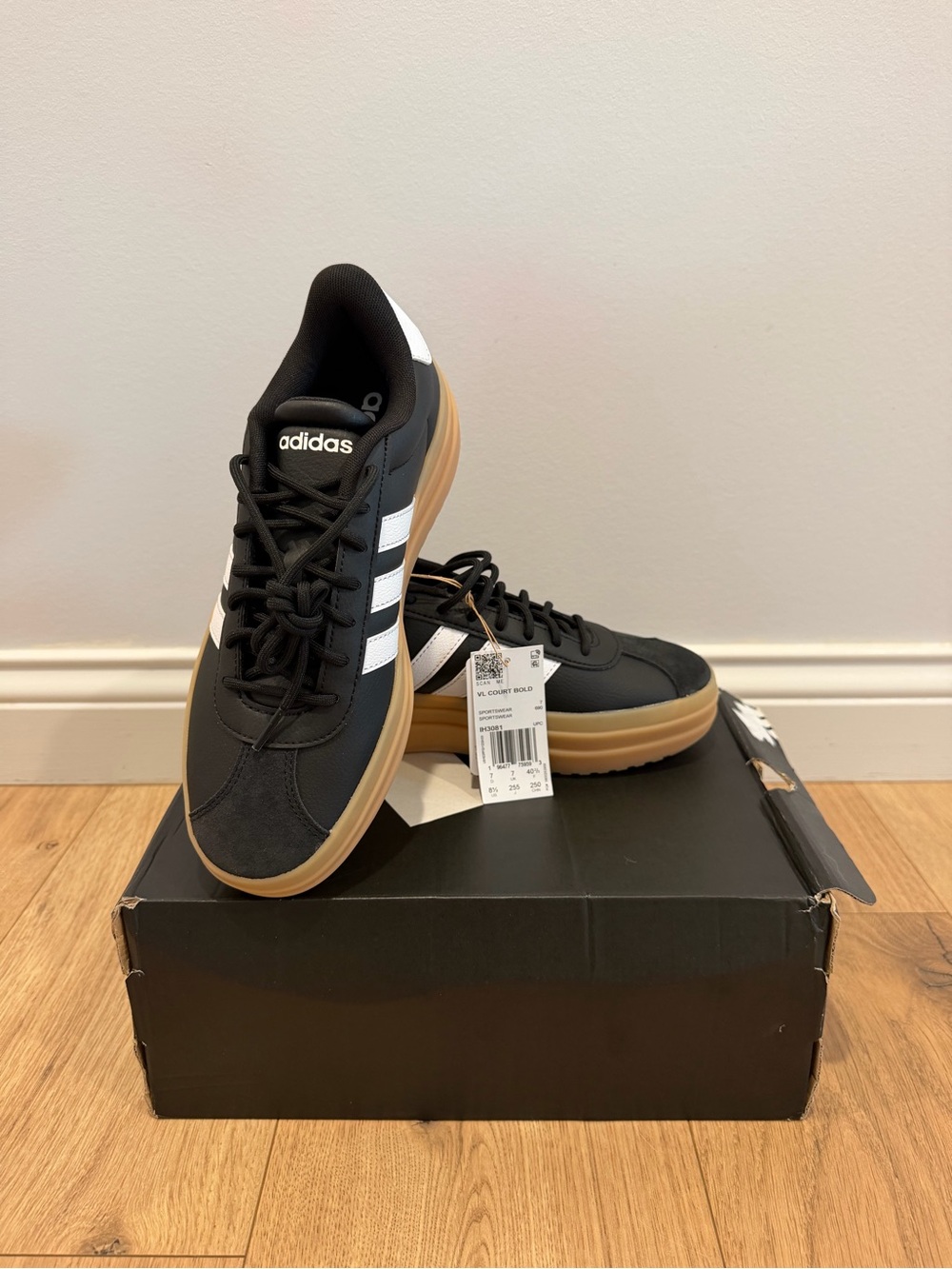 Adidas VL Court Bold- 8 1/2 Women’s